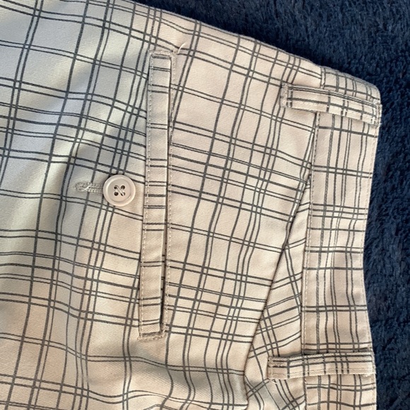 Volcom shorts - Picture 5 of 13